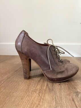 Aldo Taupe Brown Lace-Up Platform Heel Booties